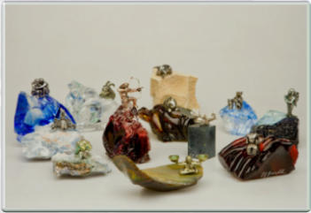 Silber 999, Brillantaugen, Glassockel aus Zwiesel